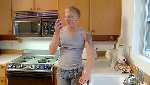 Str8 toGay - Hot & Horny TrevorKnight & PhilipAubrey Spice It Up