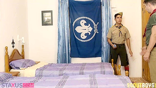 Alfonso Onsaya & Eddie Patrik Get Frisky - Hot Gay Action - Gay XXX