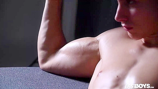 Eastboys - Emilion Reynolds Flexes & Flaunts His Ripped Body