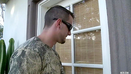 Gavin Waters & Phenix Saint - Outdoor Threesome Drills My Hole