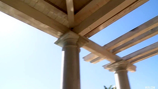 Gavin Waters & Phenix Saint - Outdoor Threesome Drills My Hole