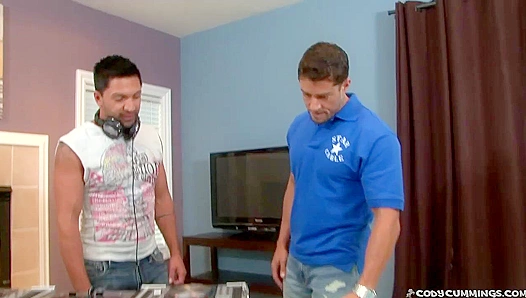 Cody Cummings Strokes It Out with Dominic Pacifico