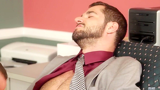 Steve Vex Pounds Dean Monroe Hard in TheGayOffice