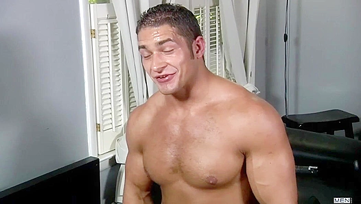 Chase Lyons Turns Dereck Fox - A Straight-to-Gay Seduction