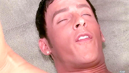 Tyr Alexander and Jackson Lawless - Cock Evaluation in the Gay Office