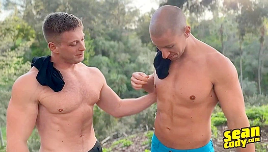 Kyle Denton & Cam Crawford Get Down to Business - Hot Gay Action!