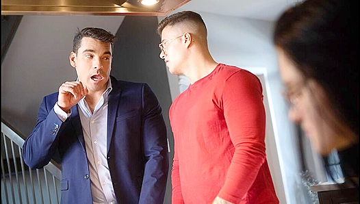 Sneaky Realtor Lovemaking - Clark Drills Presley's Hole