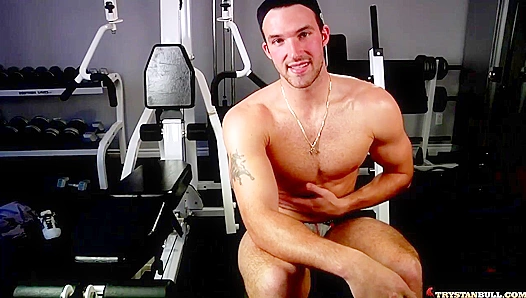 Hunky Jock Strokes Off in the Locker Room After a Hard Workout
