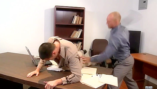 Two Strong Dudes Go Str8 to Gay for Hard Anal Love