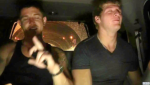 Blonde Reverses Cowgirl for Multiple Orgasms in TheGayOffice