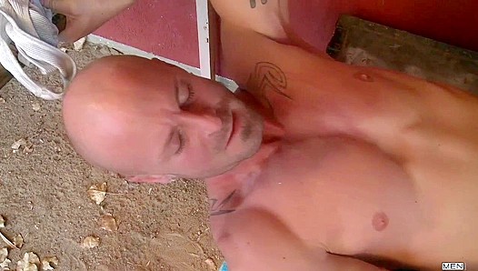 Deserted Gas Station Anal - Straight Turns Gay in Lonely Vibes