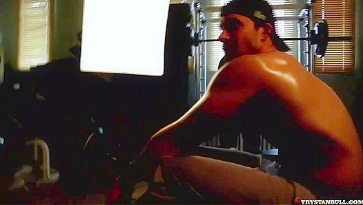 Flexing for His Eyes - Hot Brunette Stud at Home Workout Seduction