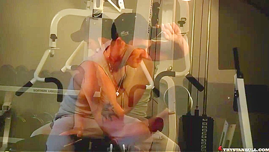 Flexing for His Eyes - Hot Brunette Stud at Home Workout Seduction