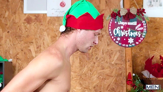 Daddy Cake Claims His Slutty Elf Benjamin Blue