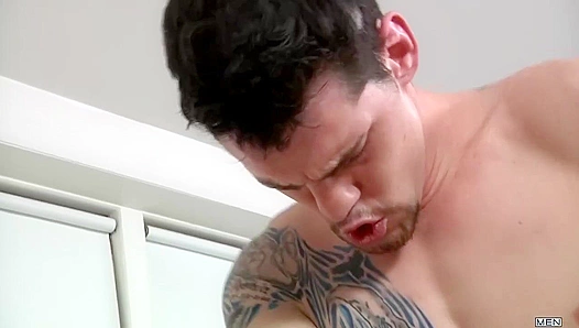 Casey Monroe and Luca Rosso - Stretching Ass from Str8 to Gay