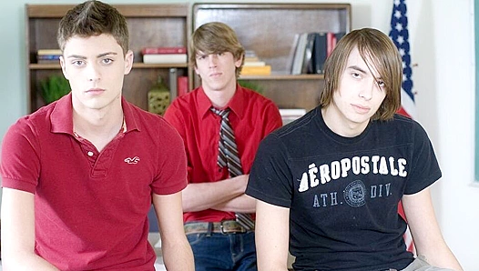 Braden Phoenix Flexes His Assets for Hungry Twinks