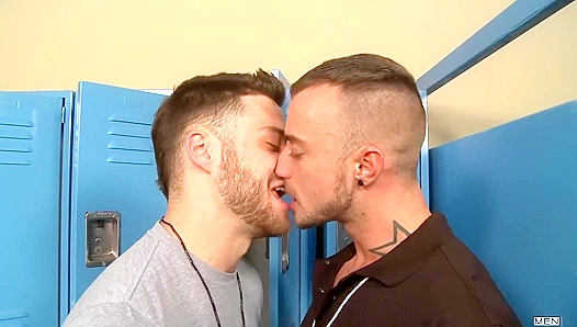 Tommy Defendi Fucks Jessie Colter Hard in the Locker Room