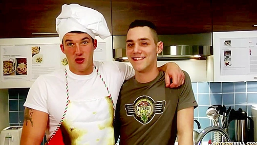 Hot Kitchen Quickie - Trystan Bull & Johan LaPointe Heat Up the Set