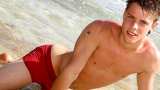 Teasing Temptation - Alex Stevens & Thomas Dyk's Sultry Seduction - Gay XXX