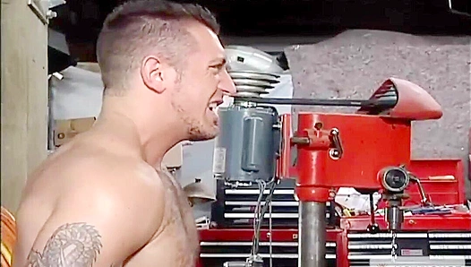 Kyle King and His Crew Get Hard at Work with WOOD - Steamy Shack Session