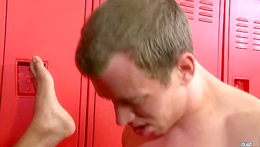 Burning Calories - Horny Robert Axel & Adam Hardy Heat Up the Gym Class