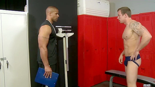 Burning Calories - Horny Robert Axel & Adam Hardy Heat Up the Gym Class