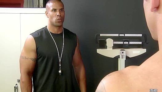 Burning Calories - Horny Robert Axel & Adam Hardy Heat Up the Gym Class