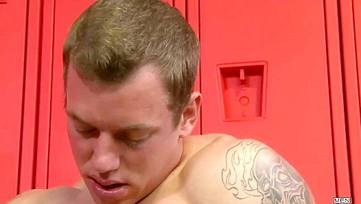 Burning Calories - Horny Robert Axel & Adam Hardy Heat Up the Gym Class