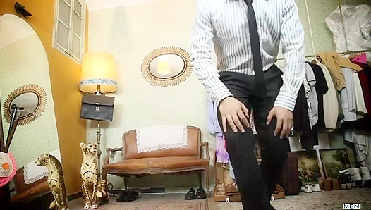 Horny Tailoring Session - Lucio Saints and Jean Franko Heat Up The Gay Office