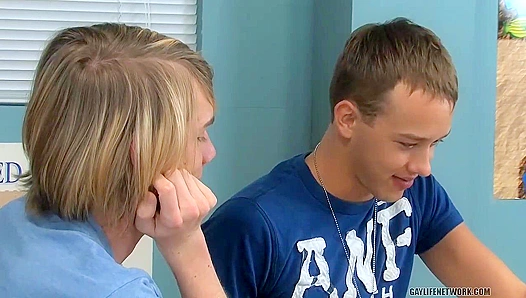 Jt Wreck Takes On Preston Andrews - High School Anal Lessons