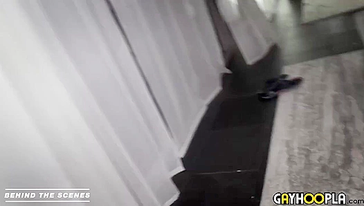 Ian Cage Rides the Fucking Machine to Ecstasy