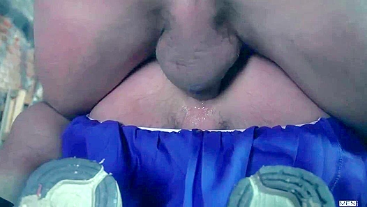 Damien Crosse Drills Foster Riviera's Hole On-Site