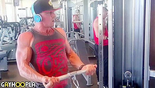 Derek Jones & Sean Costin Prep for a Juicy Fuck