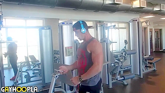 Derek Jones & Sean Costin Prep for a Juicy Fuck