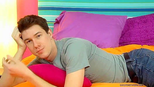 Hot Dustin Hawthorne Spills His Juicy Secrets - Lollipop Twinks