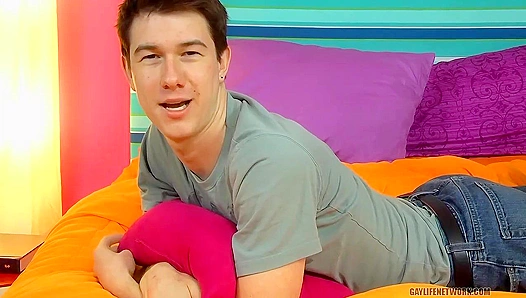 Hot Dustin Hawthorne Spills His Juicy Secrets - Lollipop Twinks