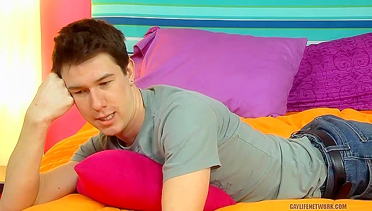 Hot Dustin Hawthorne Spills His Juicy Secrets - Lollipop Twinks