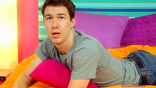 Hot Dustin Hawthorne Spills His Juicy Secrets - Lollipop Twinks