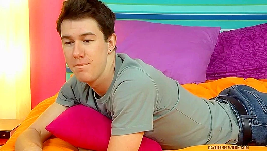 Hot Dustin Hawthorne Spills His Juicy Secrets - Lollipop Twinks