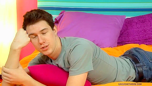 Hot Dustin Hawthorne Spills His Juicy Secrets - Lollipop Twinks