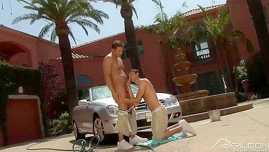 Outdoor Sweat - Matt Murdock & Noah Rivers Get Wild - Falcon Studios