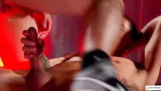 Hot House - Muscular Hotties Vincent O'Reilly & Trevor Brooks Get Wild