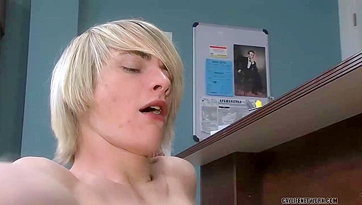 Kinky Classroom Anal - Preston Andrews Takes Aidan Chase's Virgin Ass