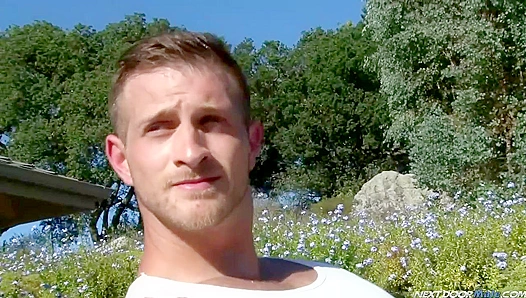 Paul Wagner Jacks Off Joyfully Outdoors - Nextdoor Male
