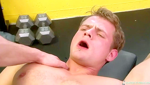 Shredded Samuel O'Toole & Trent Diesel Heat Up the Sheets