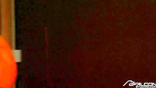 Kinky Car Rides: Horny Guys Leo Giamani & Vince Ferelli Heat Up the Backseat - Falcon Studios