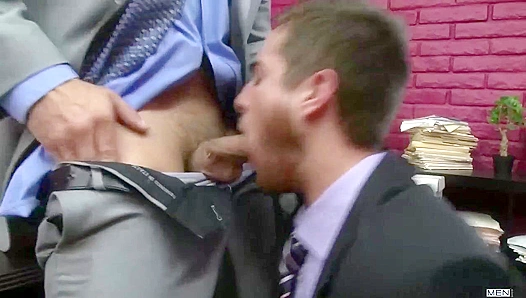 Freaky John Magnum & Bryce Star Fuck After Hoarding in The Gay Office