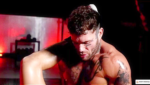 Vincent Oreilly & Joel Hart - Passionate Anal Session in the Hot House