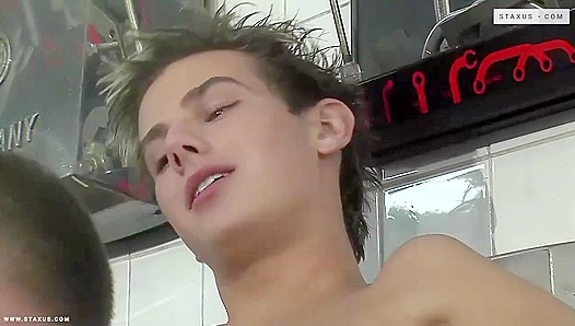 Nicky Kulio & Thomas De Long Get Wild in the Garage - Gay XXX