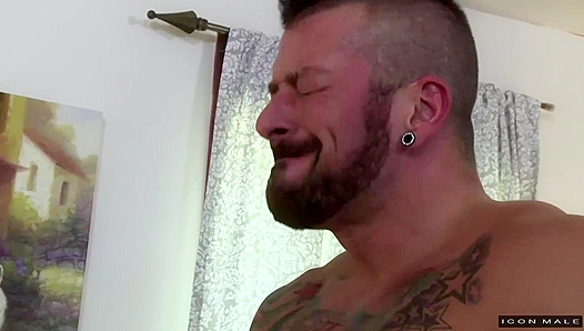 Hung Hugh Hunter Dominates Young Ethan Slade - Icon Male